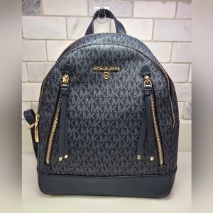 Michael Kors Navy Backpack 💙